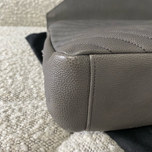 *SALE* Beautiful YSL Saint Laurent college - Large, grey 🤍 - Picture 5 of 11